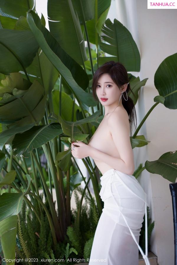 [XiuRen]高清写真图 2023.09.28 No.7461 Carol周妍希 长裙美臀